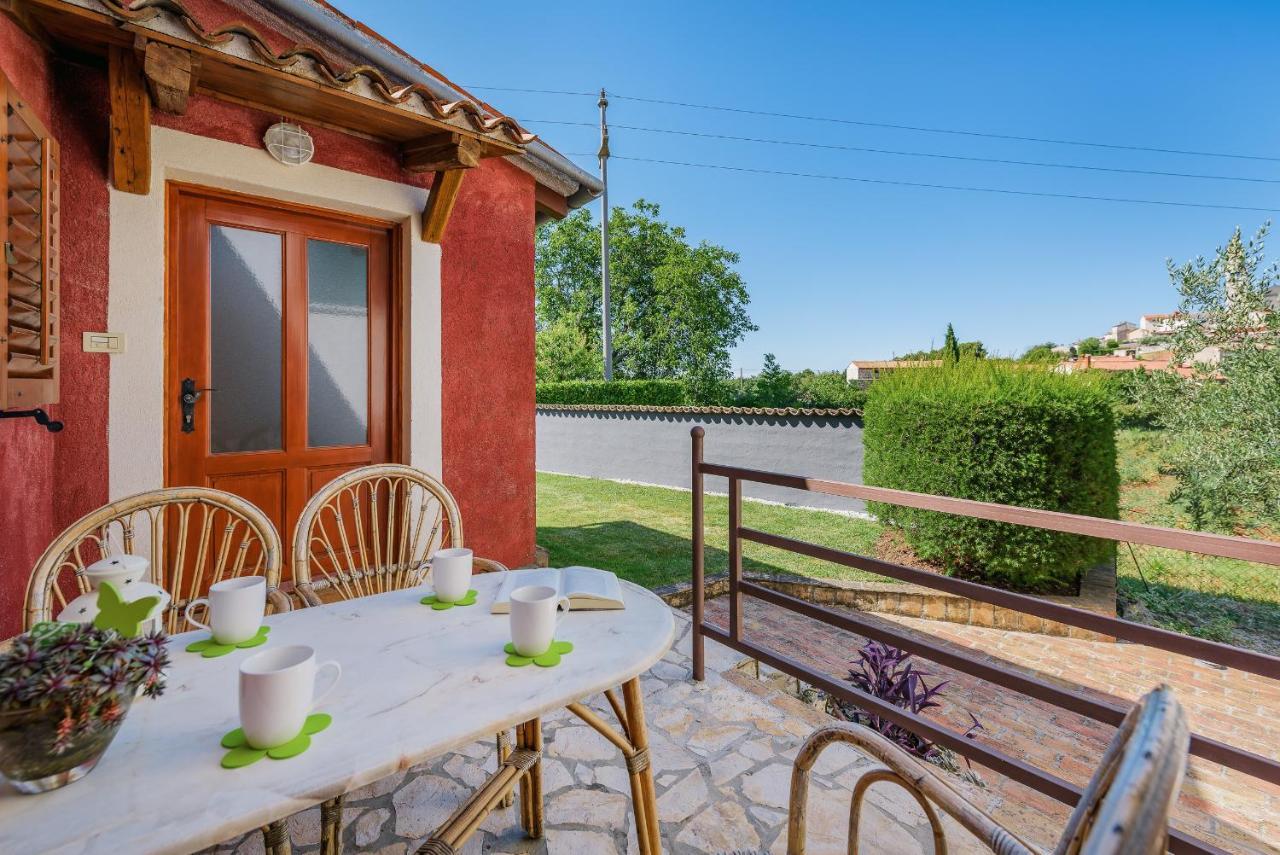 Apartment With Pool Вишнян Экстерьер фото